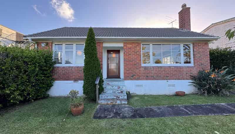 38 Te Arawa Street, Orakei
