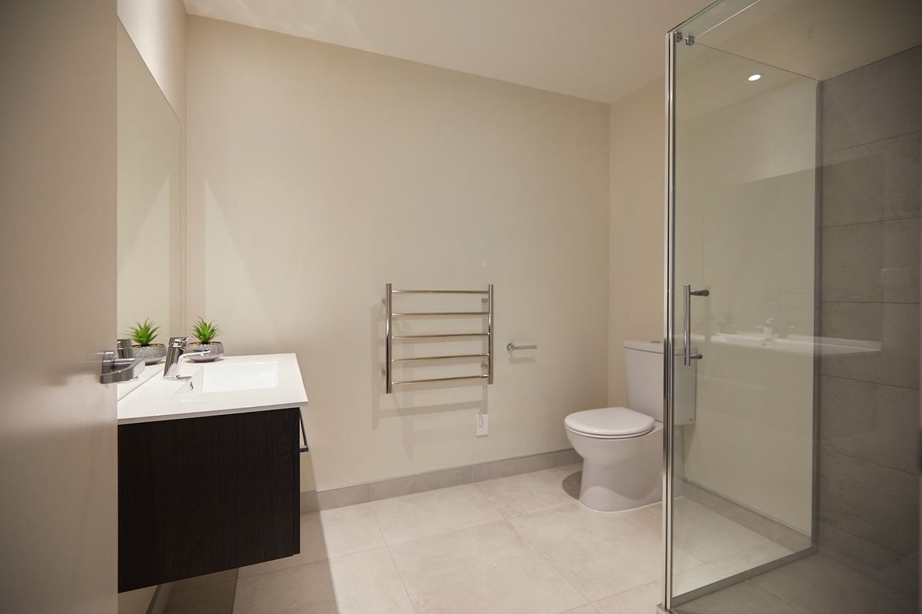Conveniently located near MIDDLEMORE - Widok 6
