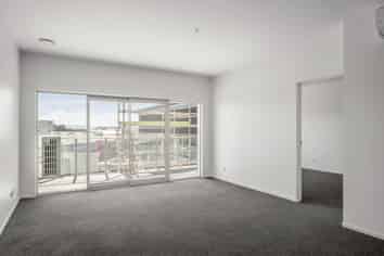 302/4 Reads Quay, Gisborne