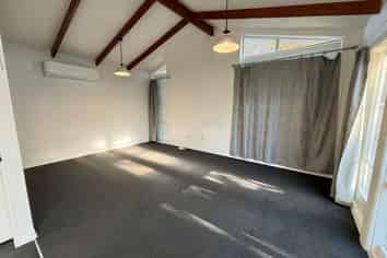 35 Bermuda Drive, Hornby