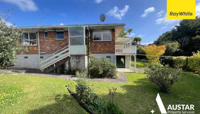 28 Royal View Road, Te Atatu South