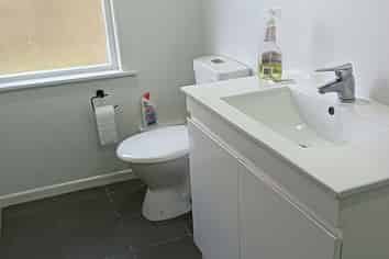 1/33 Hathaway Avenue, Karori