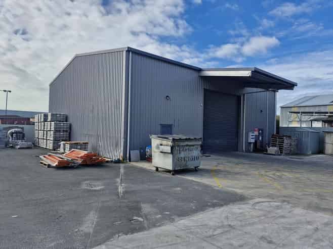 Big Fenced and Secure Yard in Te Rapa
