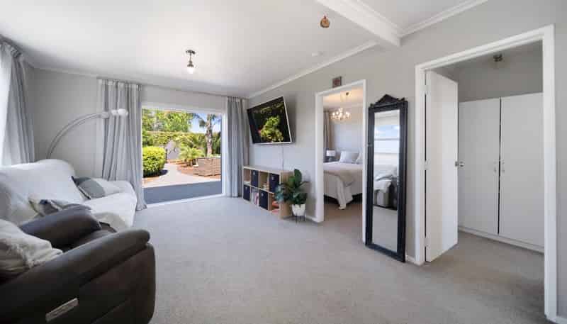 3/170 Great South Road , Drury