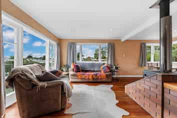 73 Awaroa Road, Sunnyvale