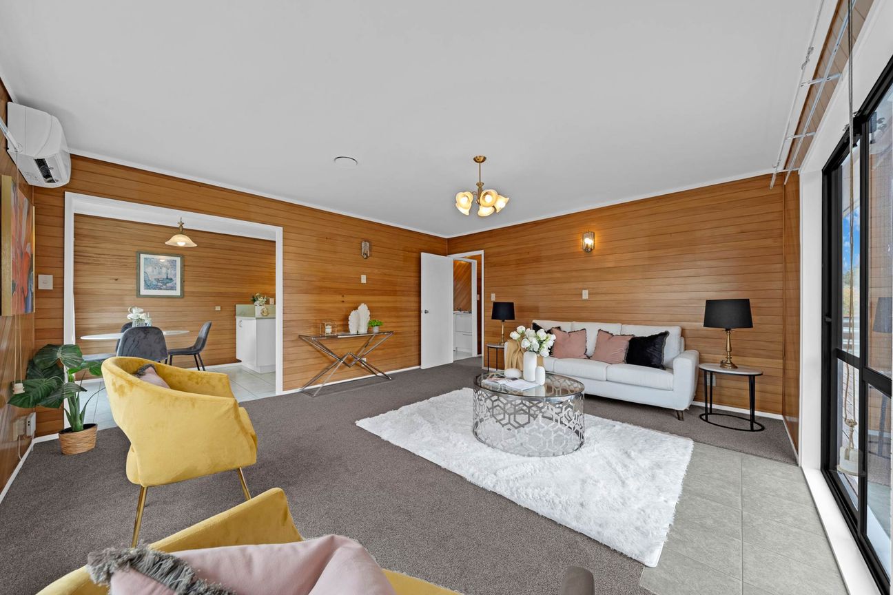 Classic Kiwi Living with Space, Views & Potential - Więcej