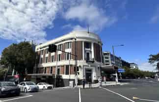 CBRE - Landmark Character Office Space