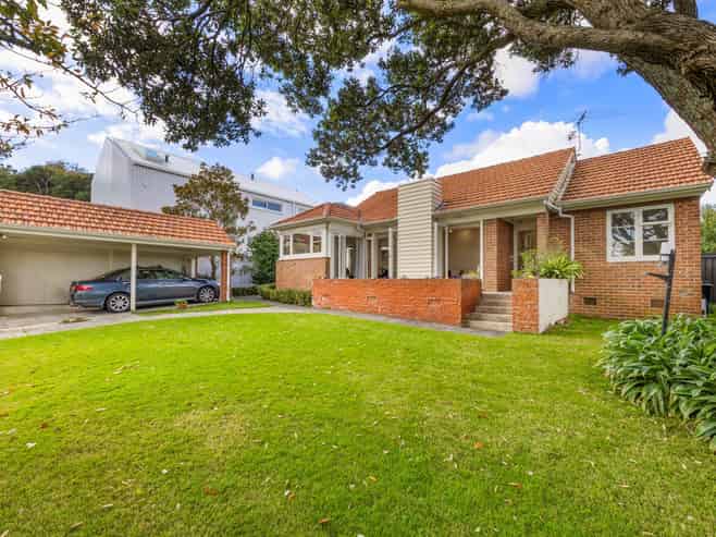 6 Queensway, Three Kings