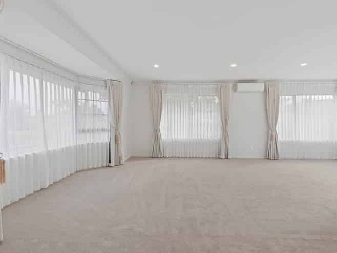 73 Mirrabooka Avenue, Botany Downs