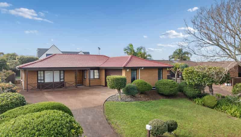 73 Mirrabooka Avenue, Botany Downs