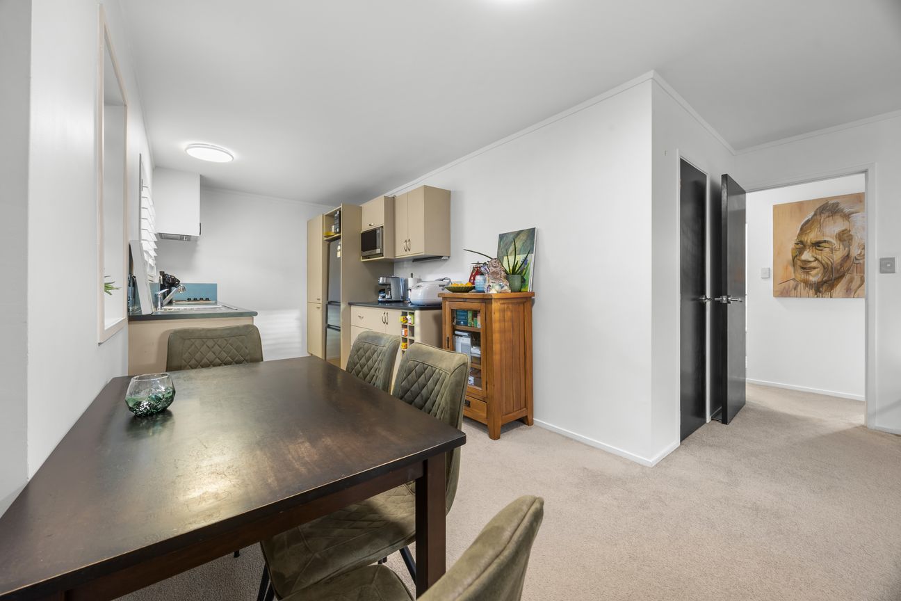 Owners Upsizing - Must Be Sold! - Fler