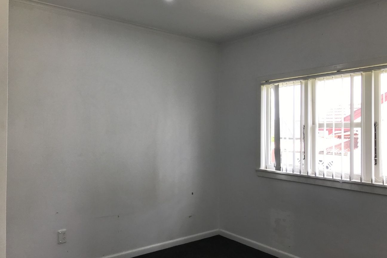 PAPATOETOE, 5 BEDROOMS - Več