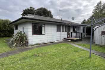 2 Rata Street, Tokomaru