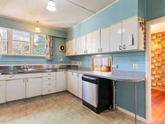 9 Bassett Road, Johnsonville