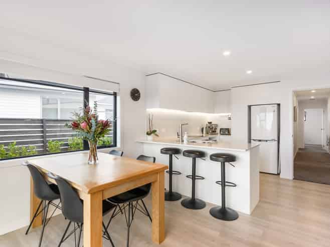 54 Somes Crescent, Newlands