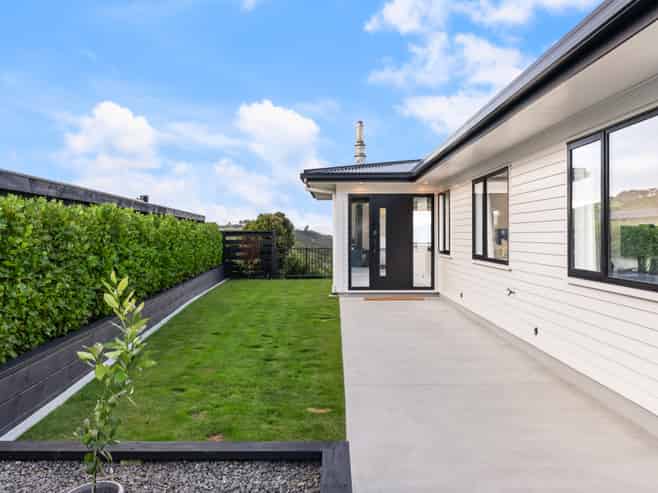 54 Somes Crescent, Newlands
