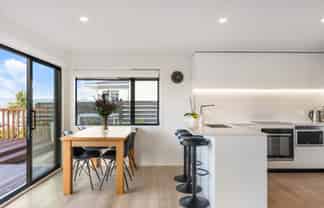 54 Somes Crescent, Newlands