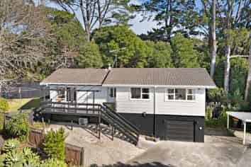 1/3 Aralia Road, Sunnynook