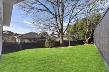 1/3 Aralia Road, Sunnynook