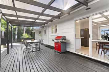 1/3 Aralia Road, Sunnynook