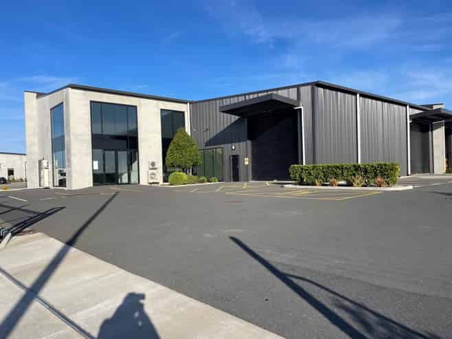 Airport Secure Industrial with Parking