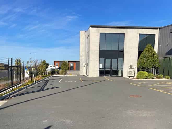 Airport Secure Industrial with Parking