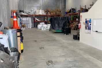 QUALITY INDUSTRIAL UNIT FOR LEASE