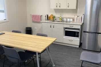 QUALITY INDUSTRIAL UNIT FOR LEASE