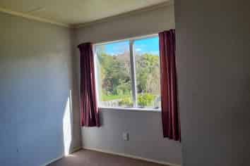 25A Lisa Crescent, Mangakakahi