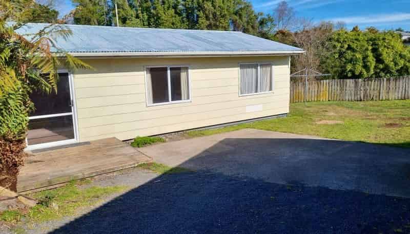 25A Lisa Crescent, Mangakakahi