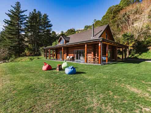 800 Kahuranaki Road, Kahuranaki
