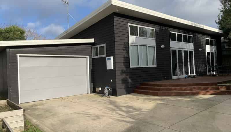 8A Vine Avenue  , Maungatapu