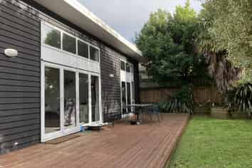 8A Vine Avenue  , Maungatapu