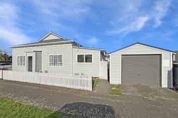 64 Joseph Street, West End