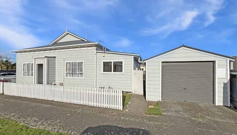 64 Joseph Street, West End