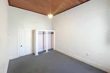 64 Joseph Street, West End