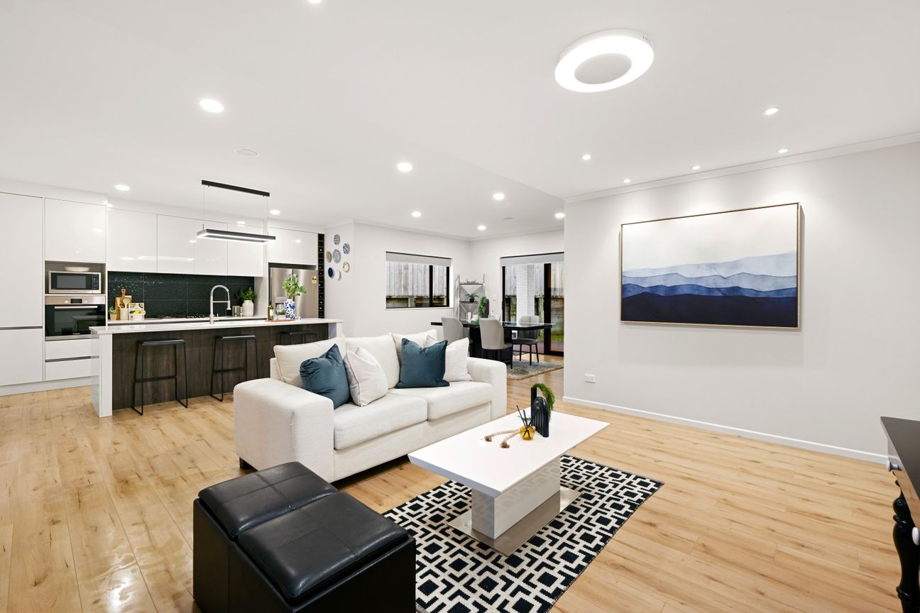 $50k Reduction - Luxury Living with Views to Match - Aanzicht 3