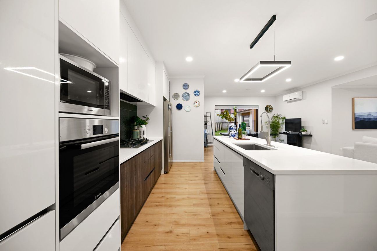$50k Reduction - Luxury Living with Views to Match - Aanzicht 6