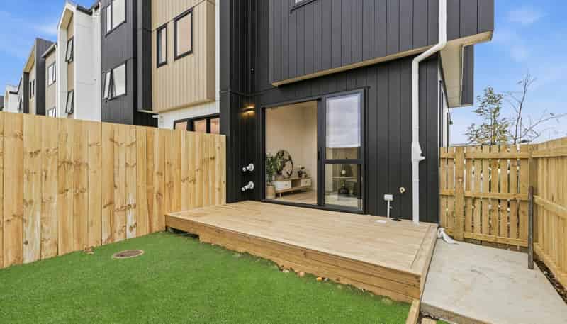 64 Takarore Crescent, Flat Bush