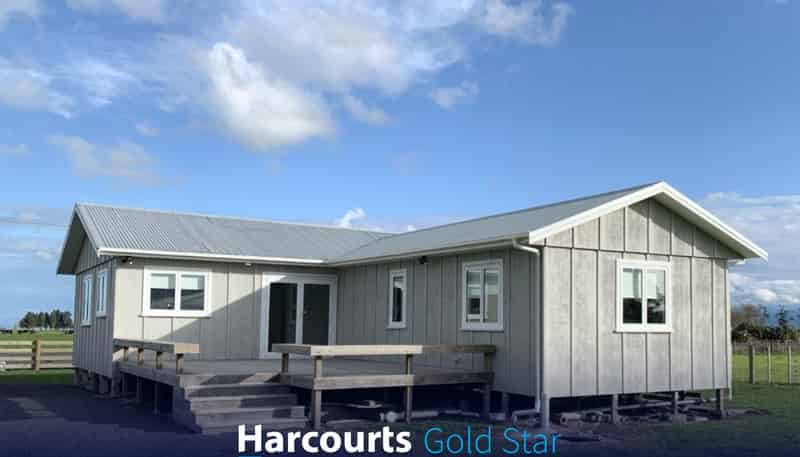 5855 Pekapeka Road, Netherton