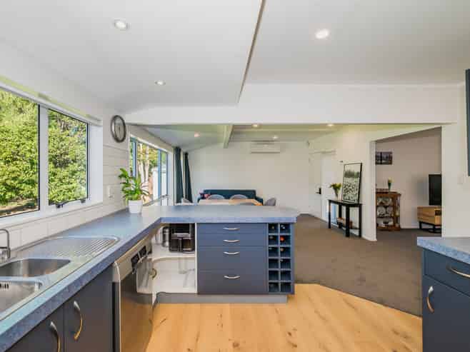 16 Wairere Grove, Paraparaumu