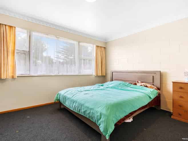 1/142A Great South Road, Manurewa
