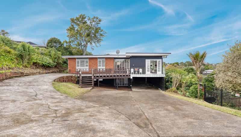 39 Bel Air Drive, Hillsborough