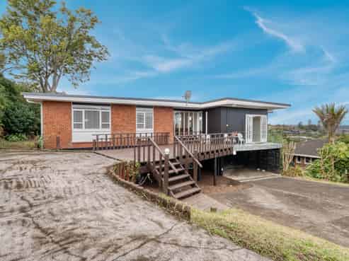 39 Bel Air Drive, Hillsborough
