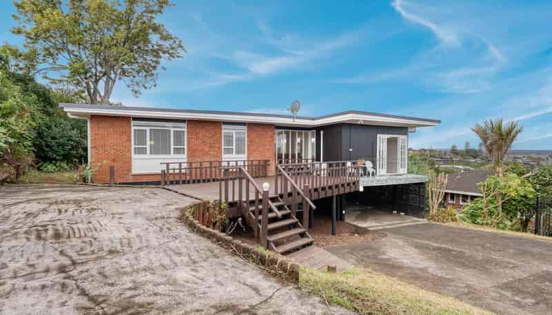 39 Bel Air Drive, Hillsborough