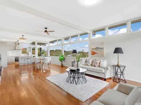 39 Bel Air Drive, Hillsborough