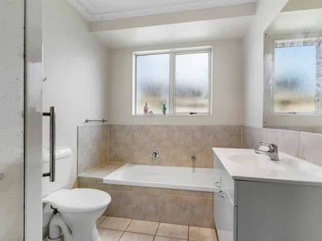 61 Aspiring Avenue, Flat Bush