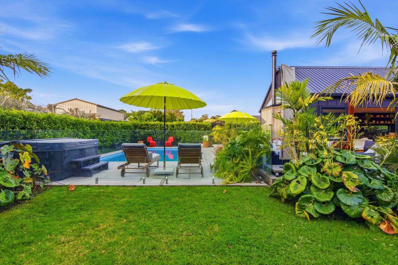 A Standout Home in a Sought-After Setting - Bild 3