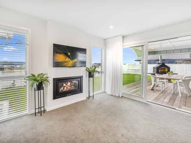 32 Makomako Crescent, Wharewaka