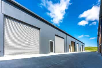 Versatile Unit for Workshop/Storage